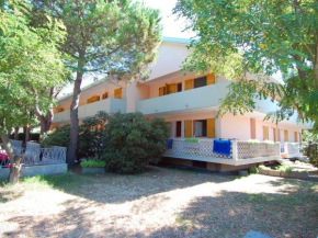 Scenic Apartments in Rosolina Mare with Garden